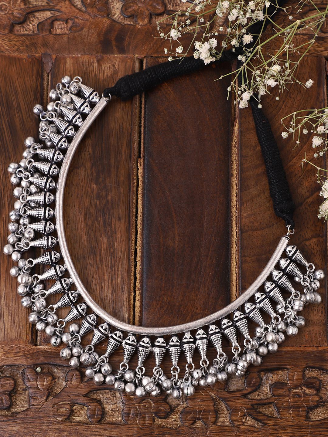 

VENI Brass Silver-Plated Oxidised Necklace