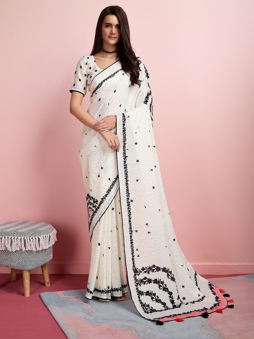 

Rekha Maniyar Floral Printed Saree, White