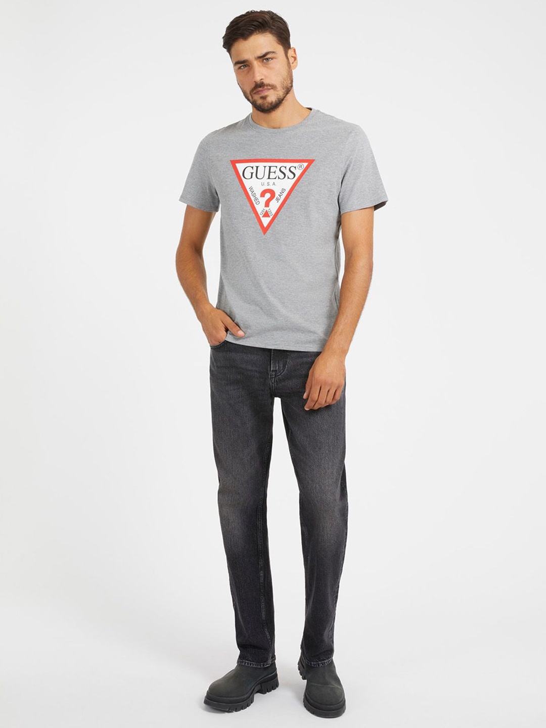 

GUESS Men Typography Printed Round Neck Cotton Slim Fit T-shirt, Grey