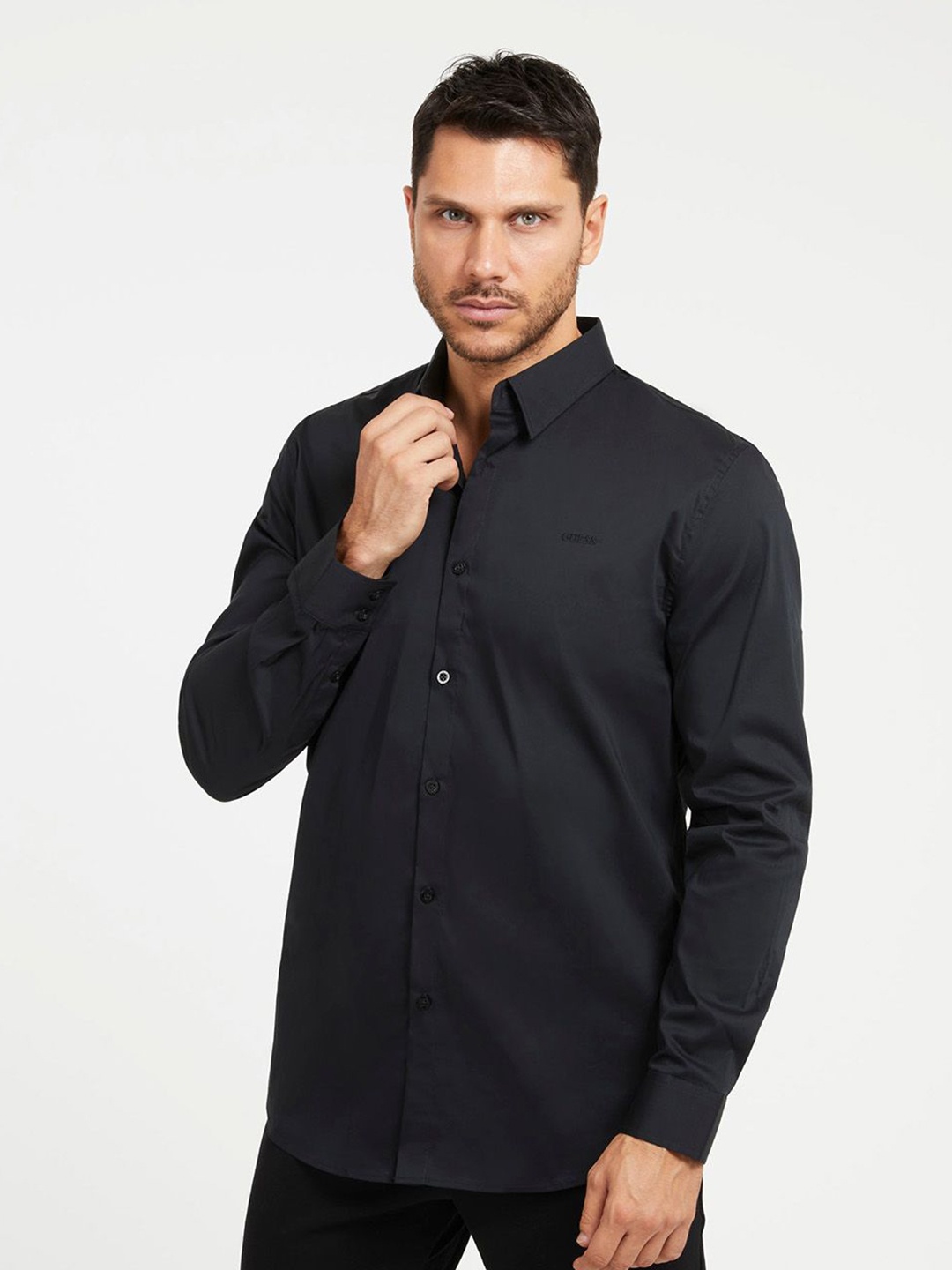 

GUESS Men Slim Fit Opaque Casual Shirt, Black