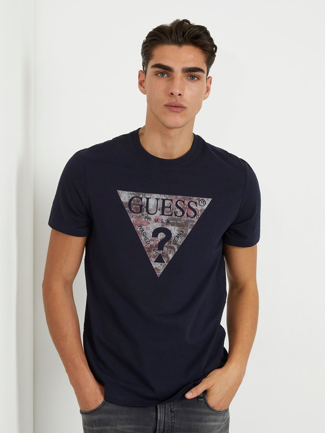 

GUESS Men Graphic Printed Round Neck T-shirt, Navy blue