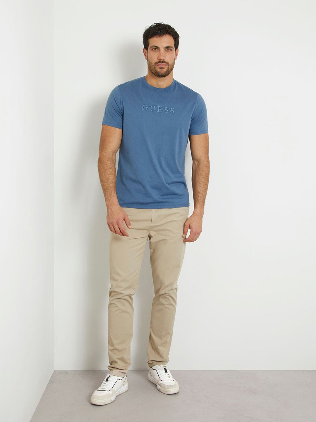 

GUESS Men Embroidered Typography Cotton Slim Fit T-shirt, Blue