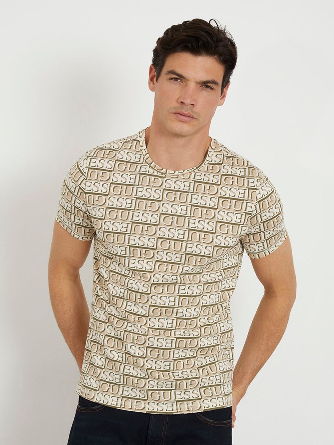

GUESS Men Typography Printed Round Neck T-shirt, Brown