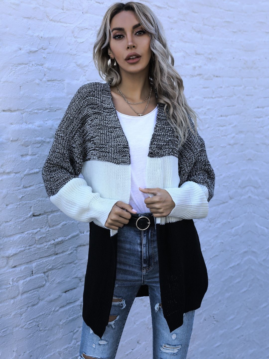 

Stylecast X KPOP Women Colourblocked Longline Cardigan Sweater, Black