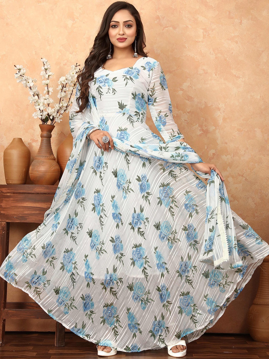 

N N ENTERPRISE Floral Printed Sweetheart Neck Fit & Flared Maxi Dress With Dupatta, Blue