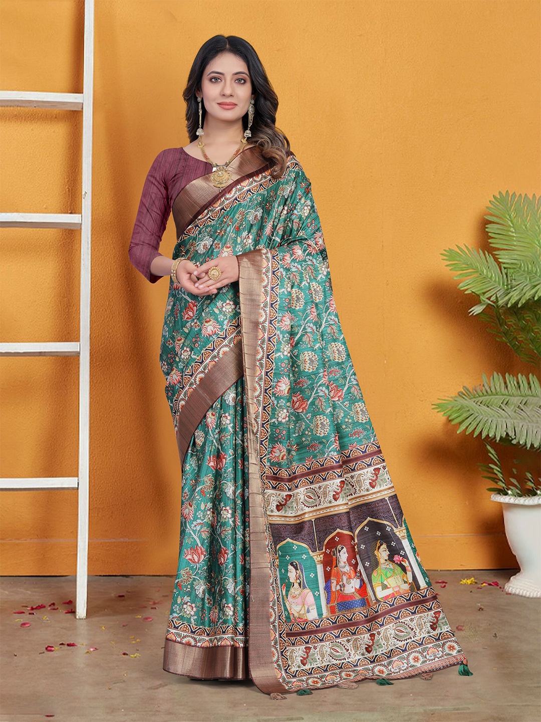 

Mitera Ethnic Motifs Zari Tussar Saree, Green