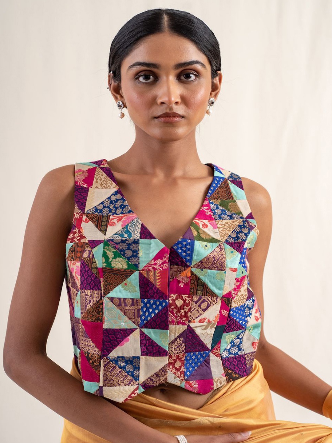 

PriyankaRaajiv Woven Design Readymade Saree Blouse, Purple