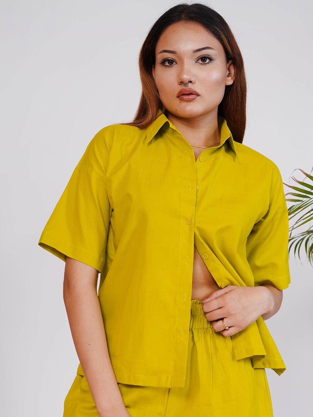 

Salvia Sky Solid Shirt Collar Shirt Style Top, Lime green