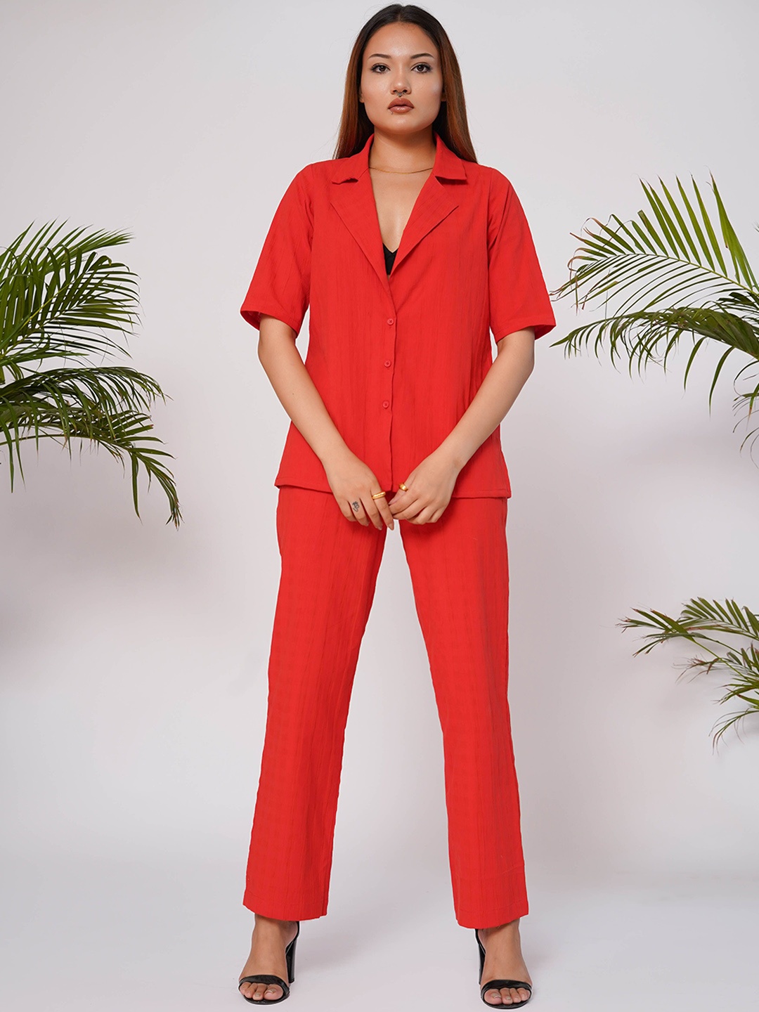 

Salvia Sky Lapel Collar Short Sleeves Shirt With Trousers, Red