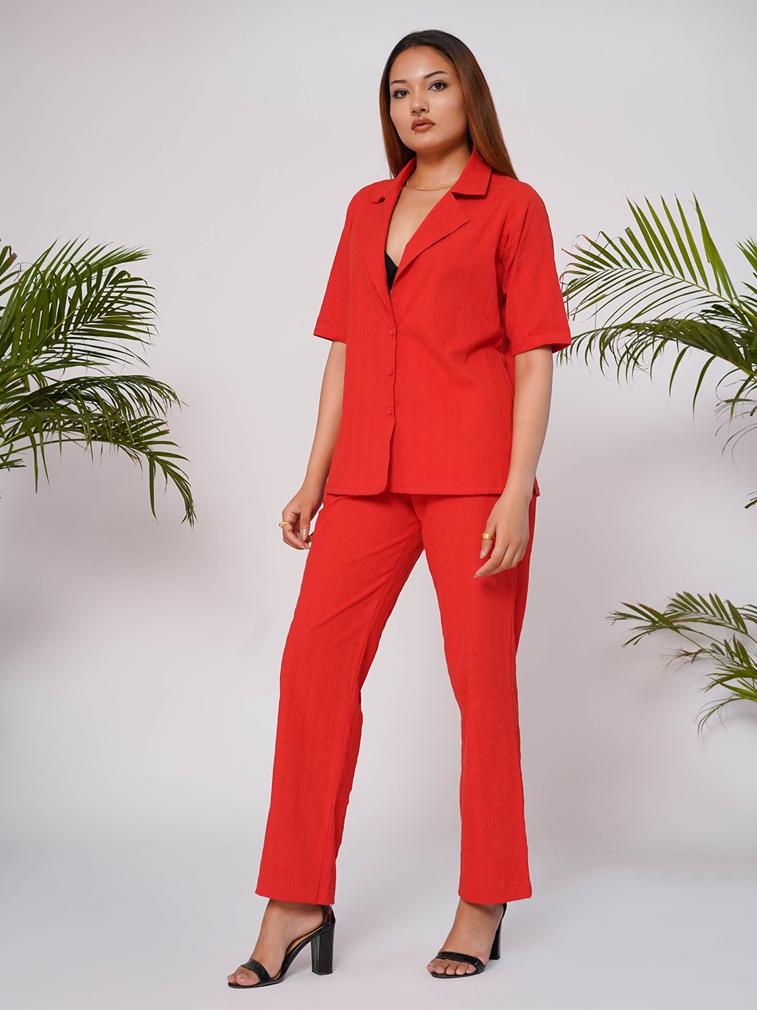 

Salvia Sky Solid Cuban Collar Shirt Style Top, Red