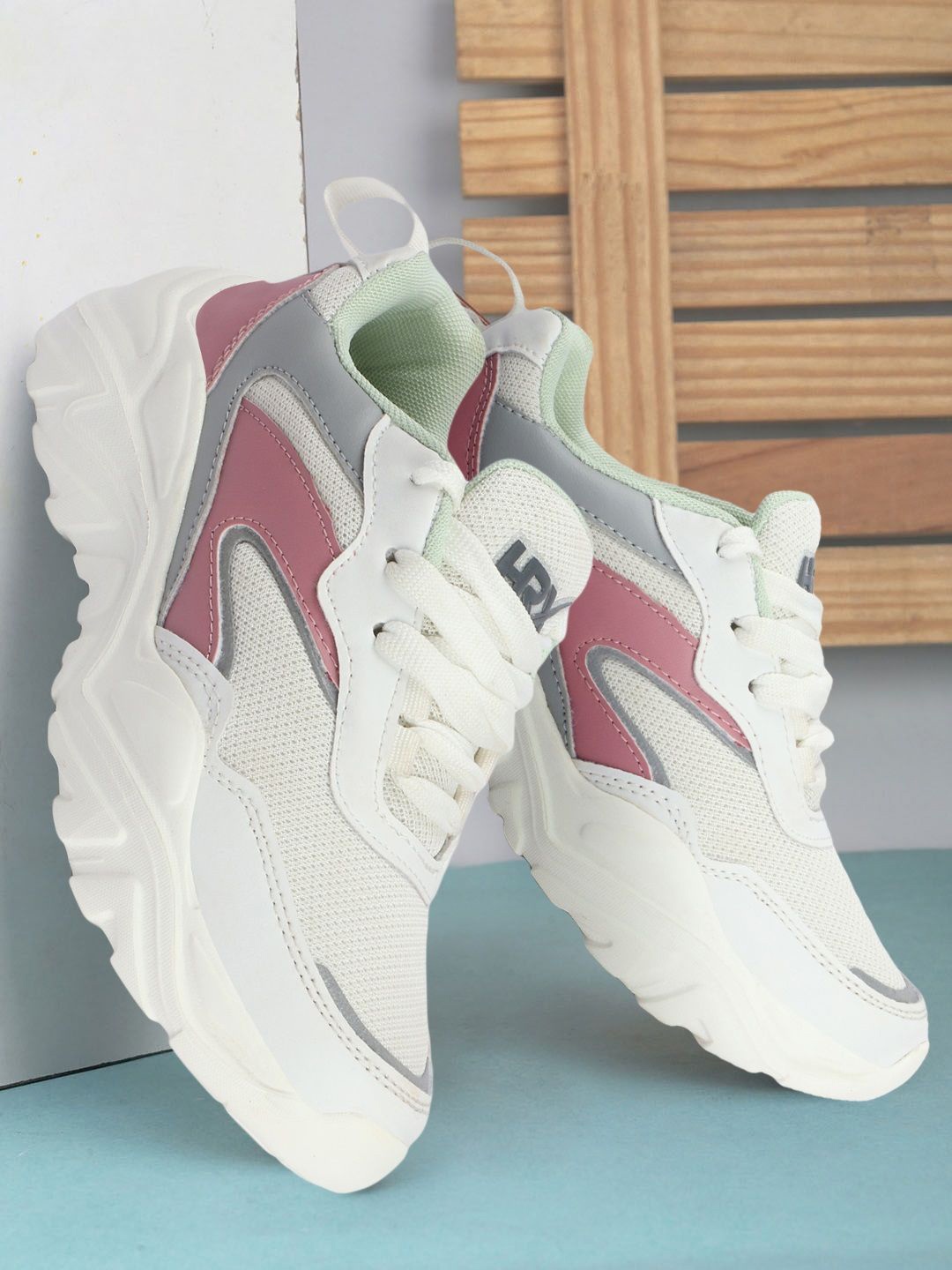 

HRX by Hrithik Roshan Women Pink Colourblocked Round Toe Lightweight Sneakers