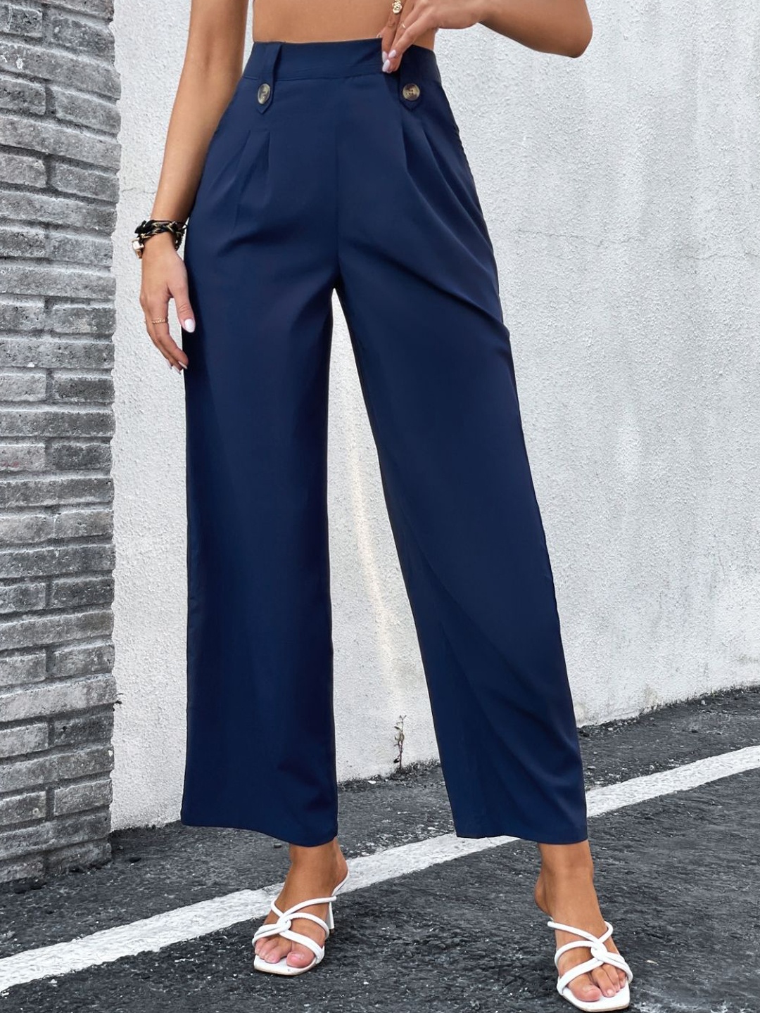 

Stylecast X KPOP Women Regular Fit Tailored Pleated Trousers, Navy blue