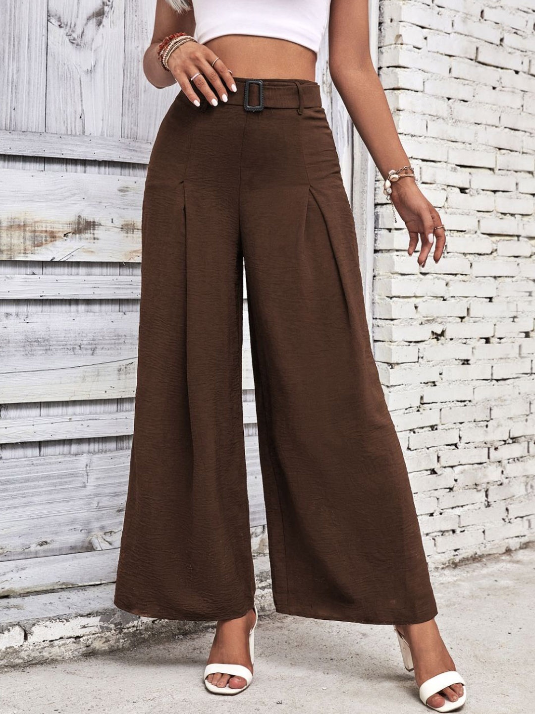 

Stylecast X KPOP Women Mid-Rise Pleated Trousers, Brown