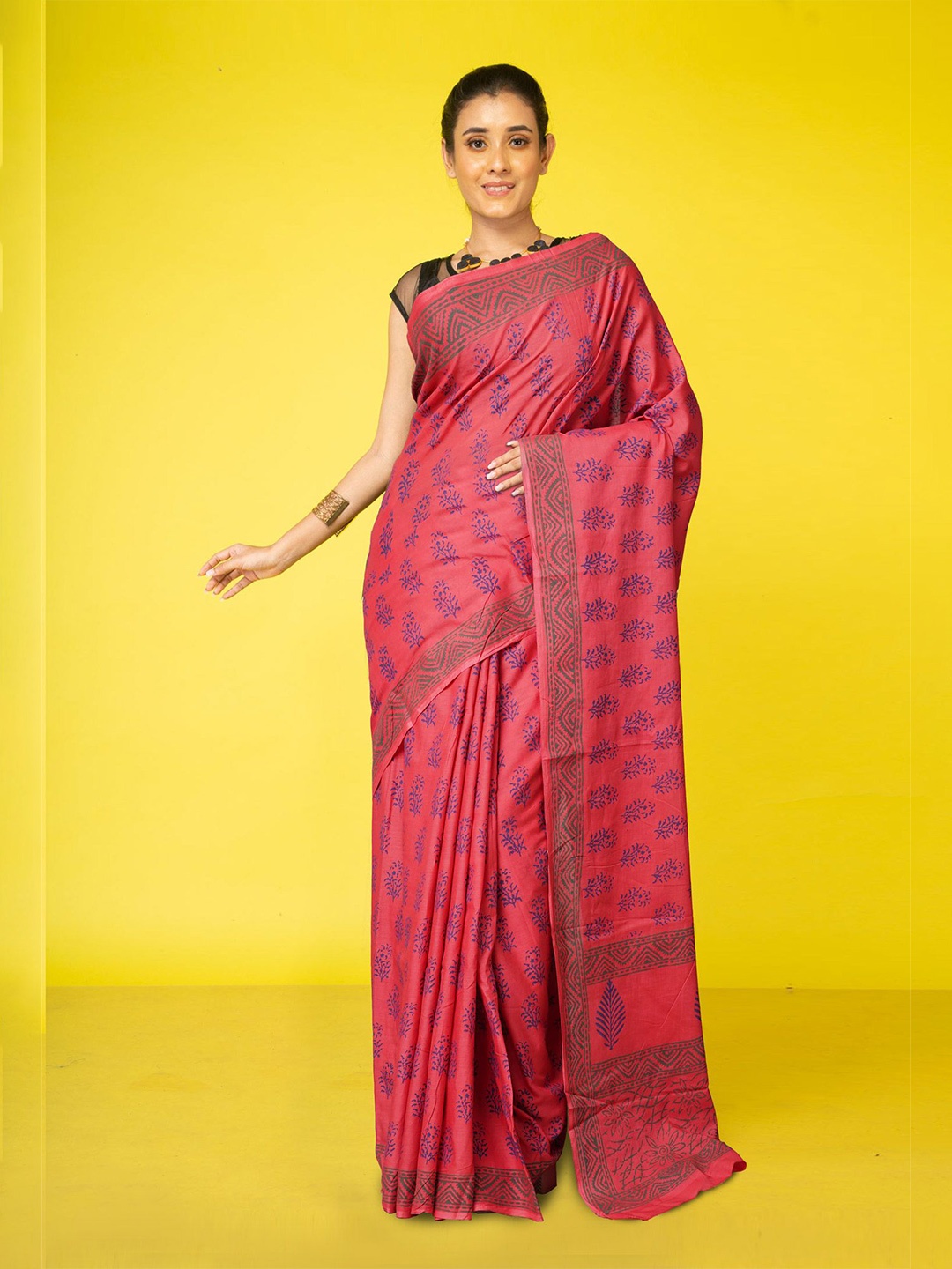 

Unnati Silks Ethnic Motifs Pure Cotton Handloom Block Print Saree, Pink