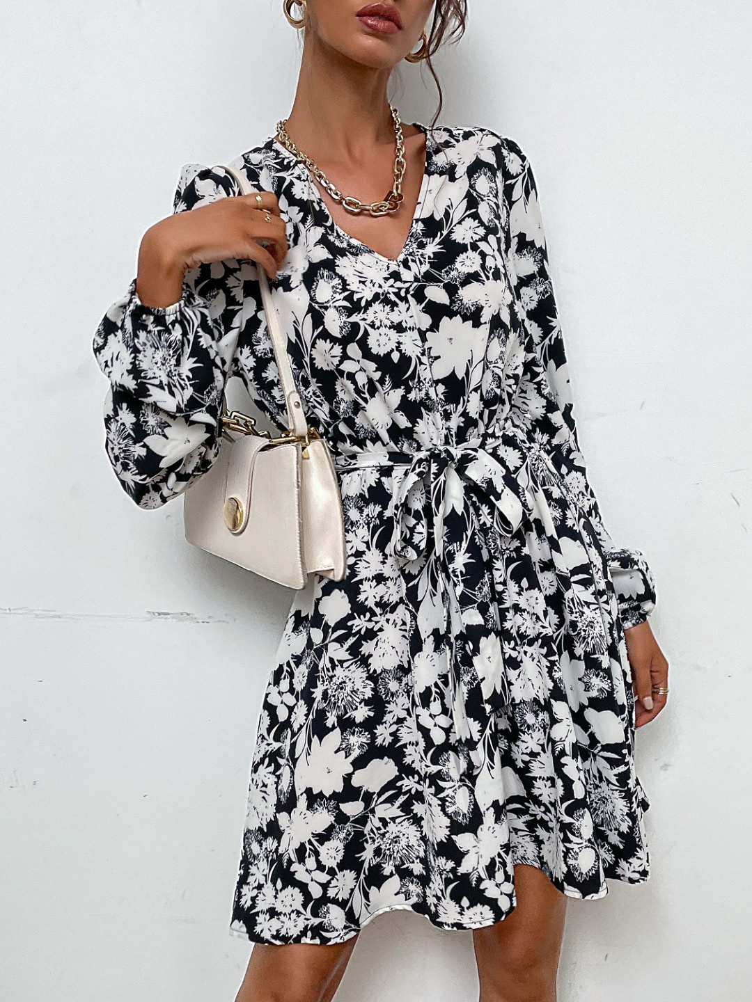 

Stylecast X KPOP Women Floral Print Fit & Flare Dress, Black