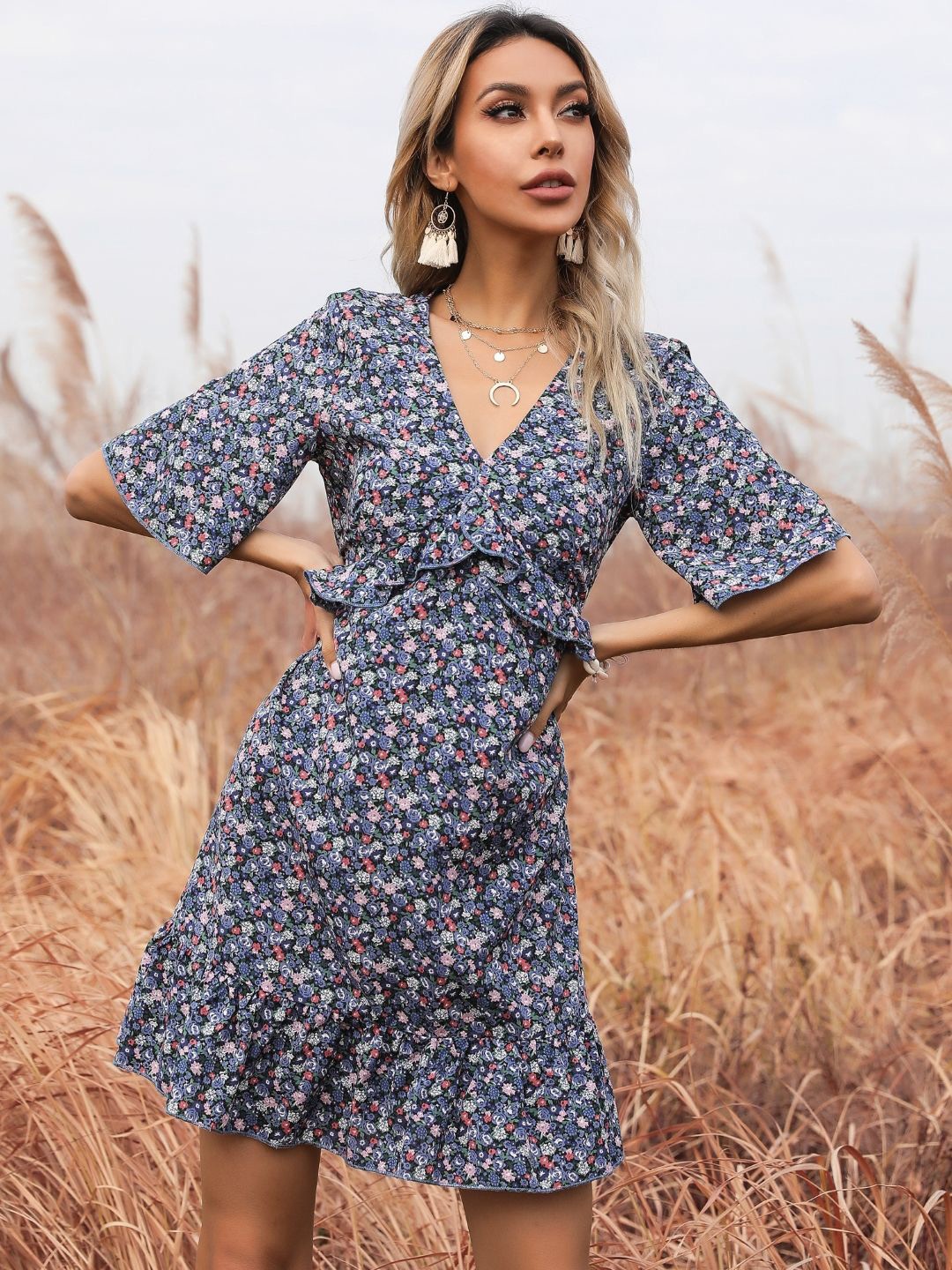 

Stylecast X KPOP Women Floral Print Flared Sleeve A-Line Dress, Blue