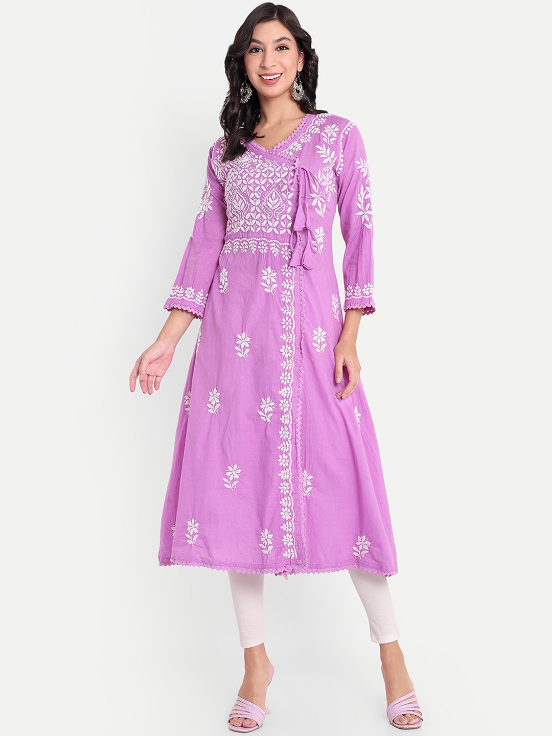 

Indiankala4u Ethnic Motifs Embroidered Chikankari V-Neck A-Line Angrakha Kurta, Lavender