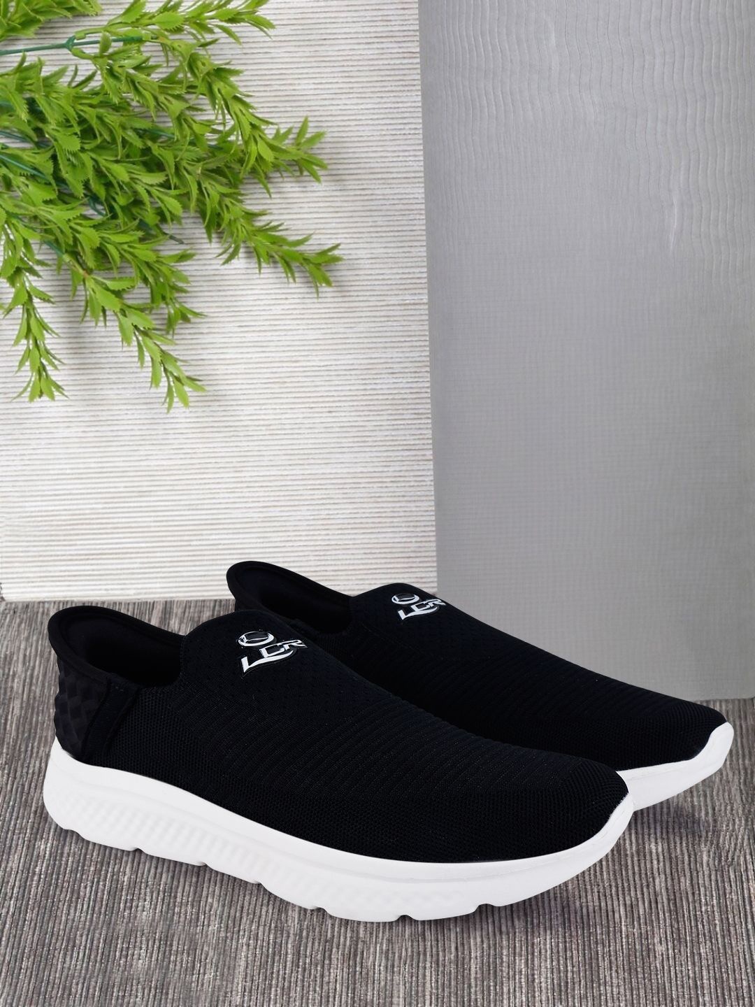 

Lancer Men Textile Walking Shoes, Black