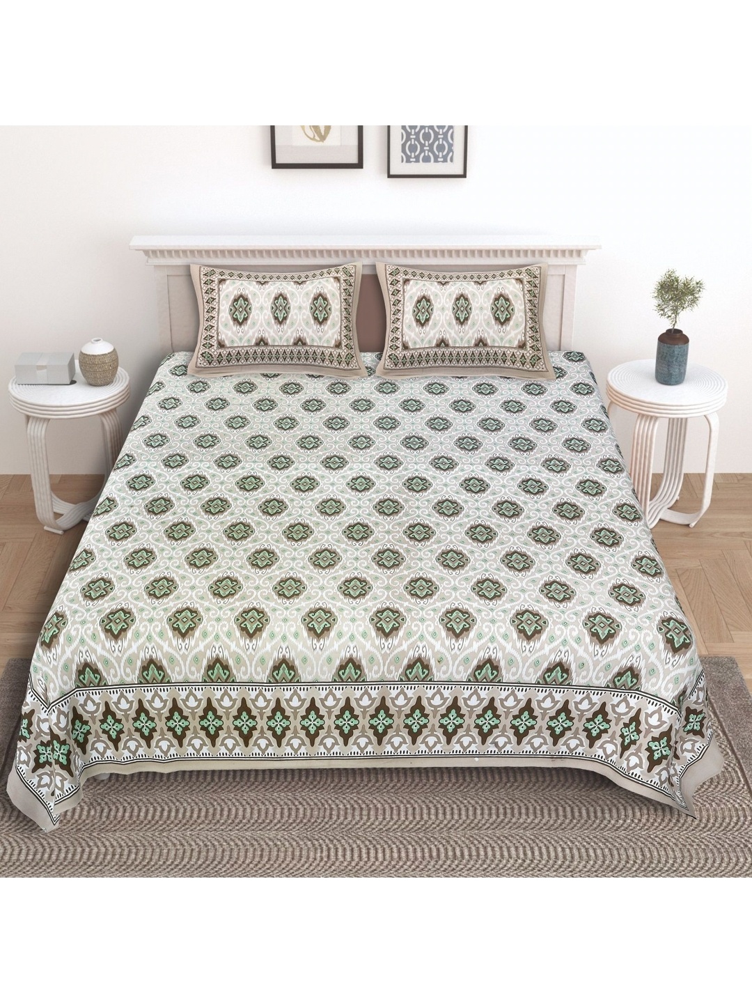 

Texstylers Grey & Brown Printed Cotton 186 TC Queen Bedsheet With 2 Pillow Covers