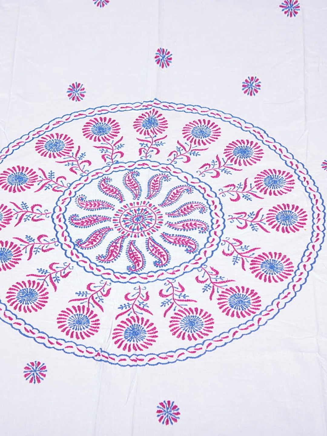 

Exotic India Blue & White Floral 300 TC Queen Bedsheet with 2 Pillow Covers