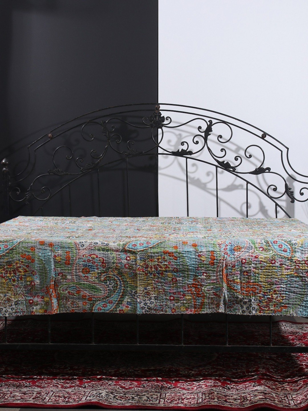 

Exotic India Grey & Green Floral 300 TC Queen Bedsheet with Pillow Covers
