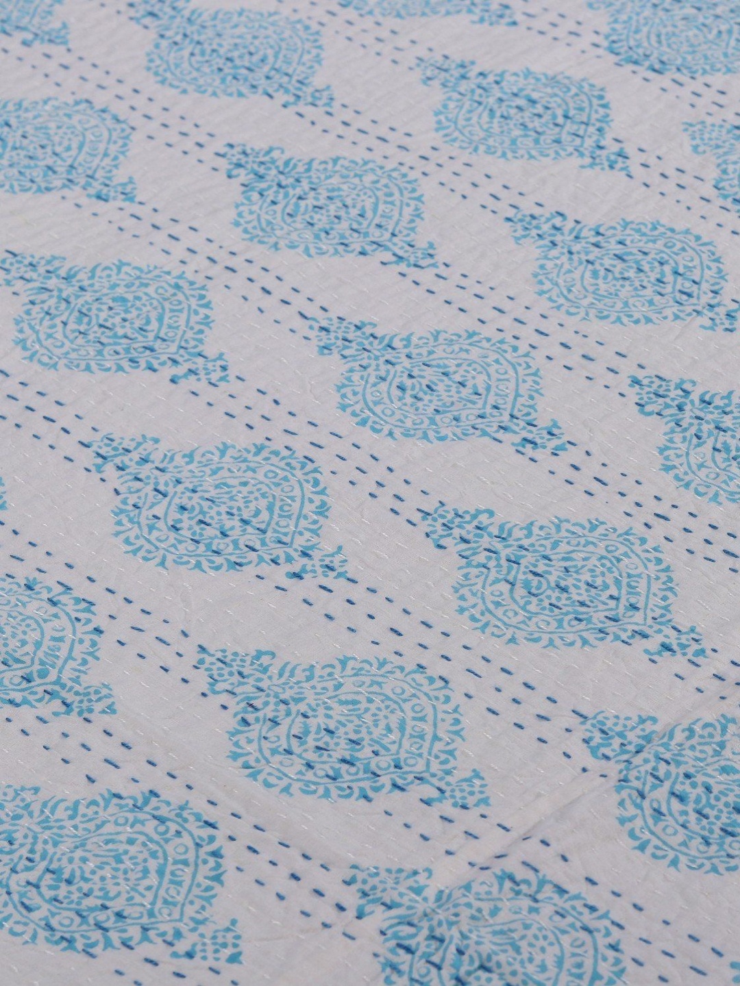 

Exotic India White & Blue Ethnic Motifs Cotton 300 TC Queen Bed Cover