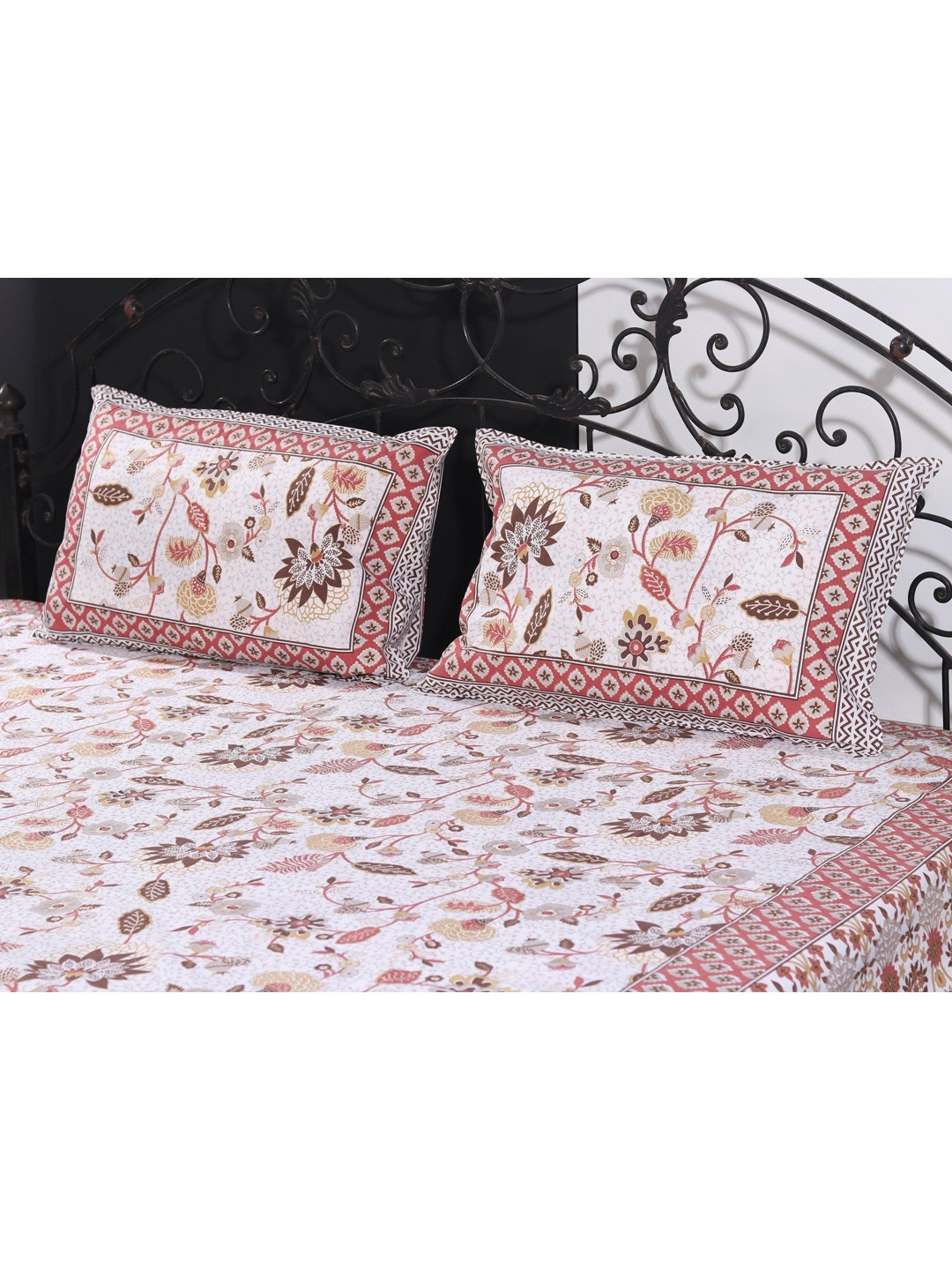 

Exotic India White & Maroon Floral 300 TC Queen Bedsheet with 2 Pillow Covers