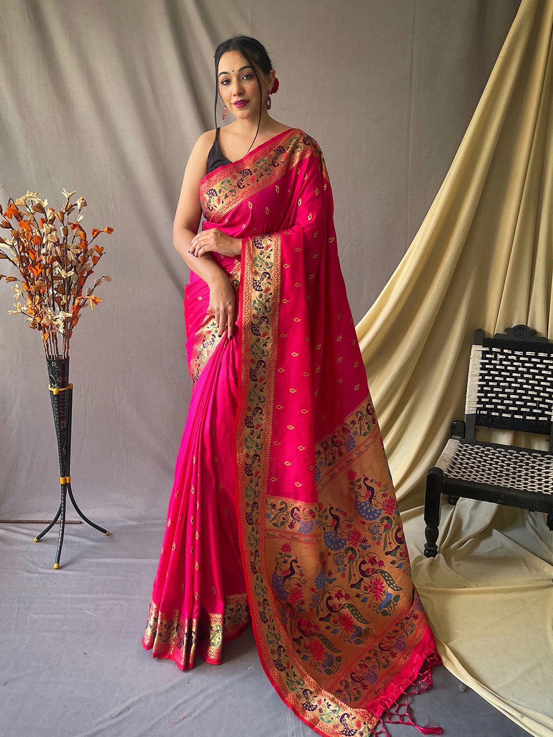 

Ishin Woven Design Zari Paithani Saree, Pink