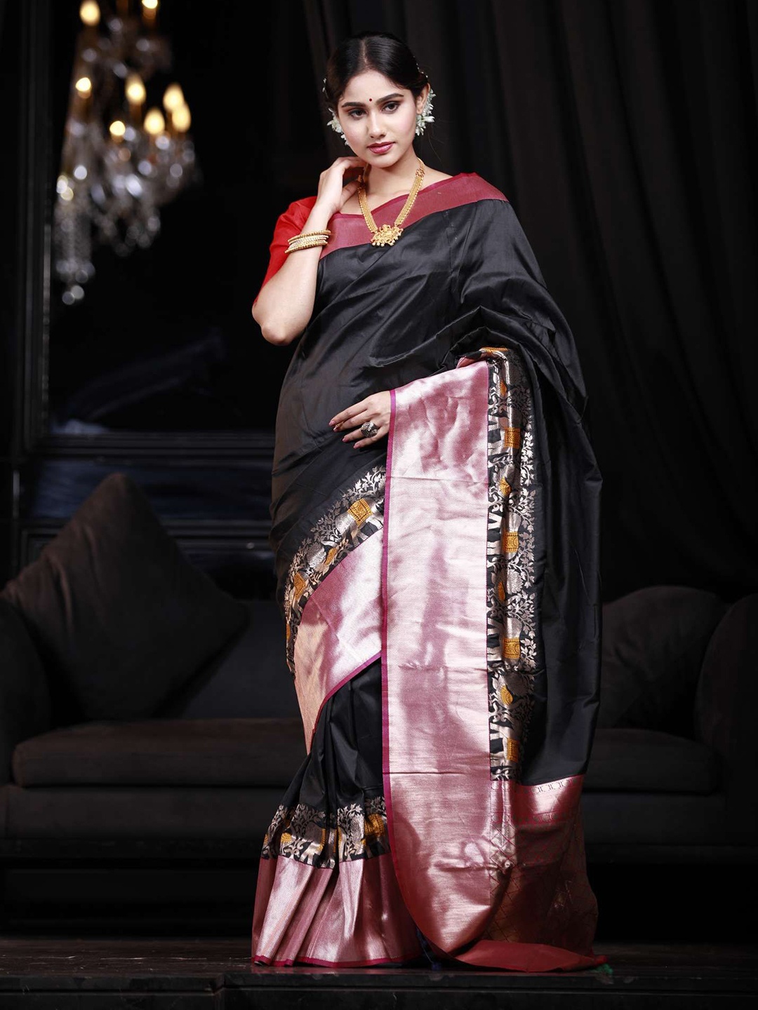 

Ishin Woven Design Zari Kanjeevaram Saree, Black