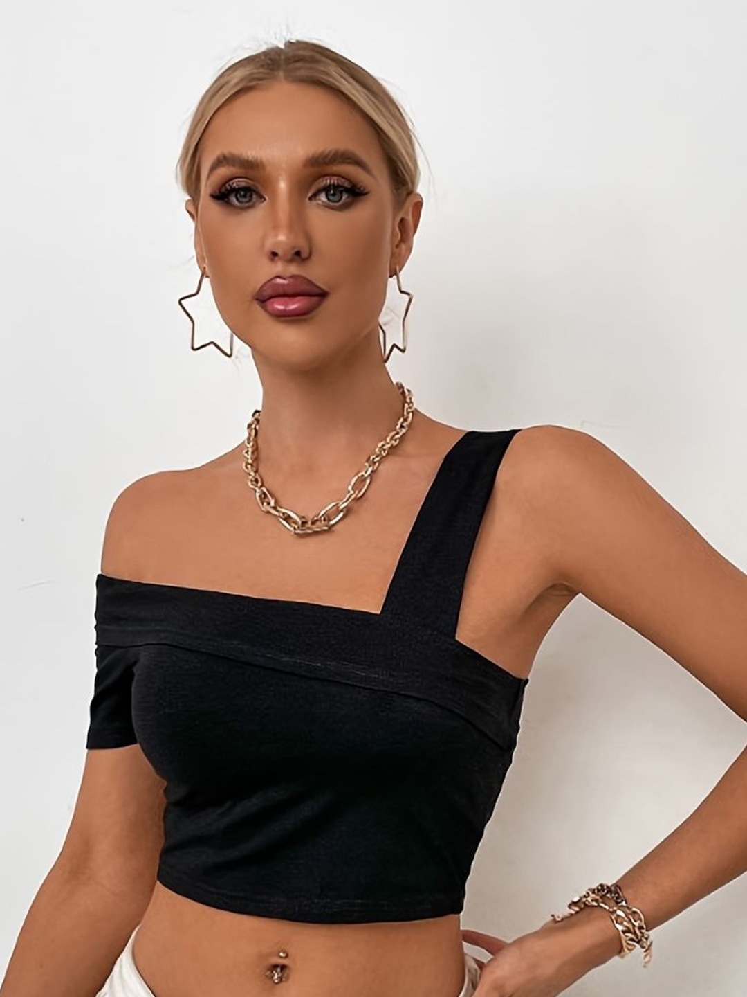 

Stylecast X KPOP One Shoulder Solid Cotton Crop Top, Black