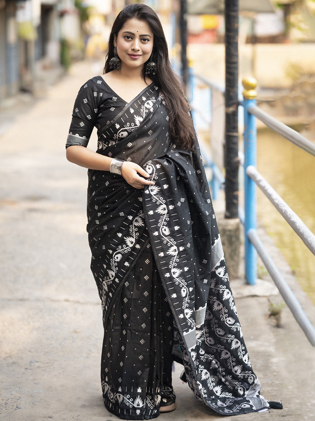 

Mitera Woven Design Ikat Saree, Black