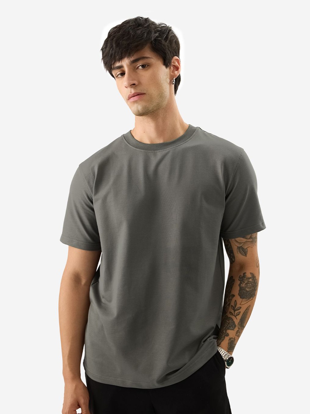 

The Souled Store Men Solid Round Neck T-shirt, Grey