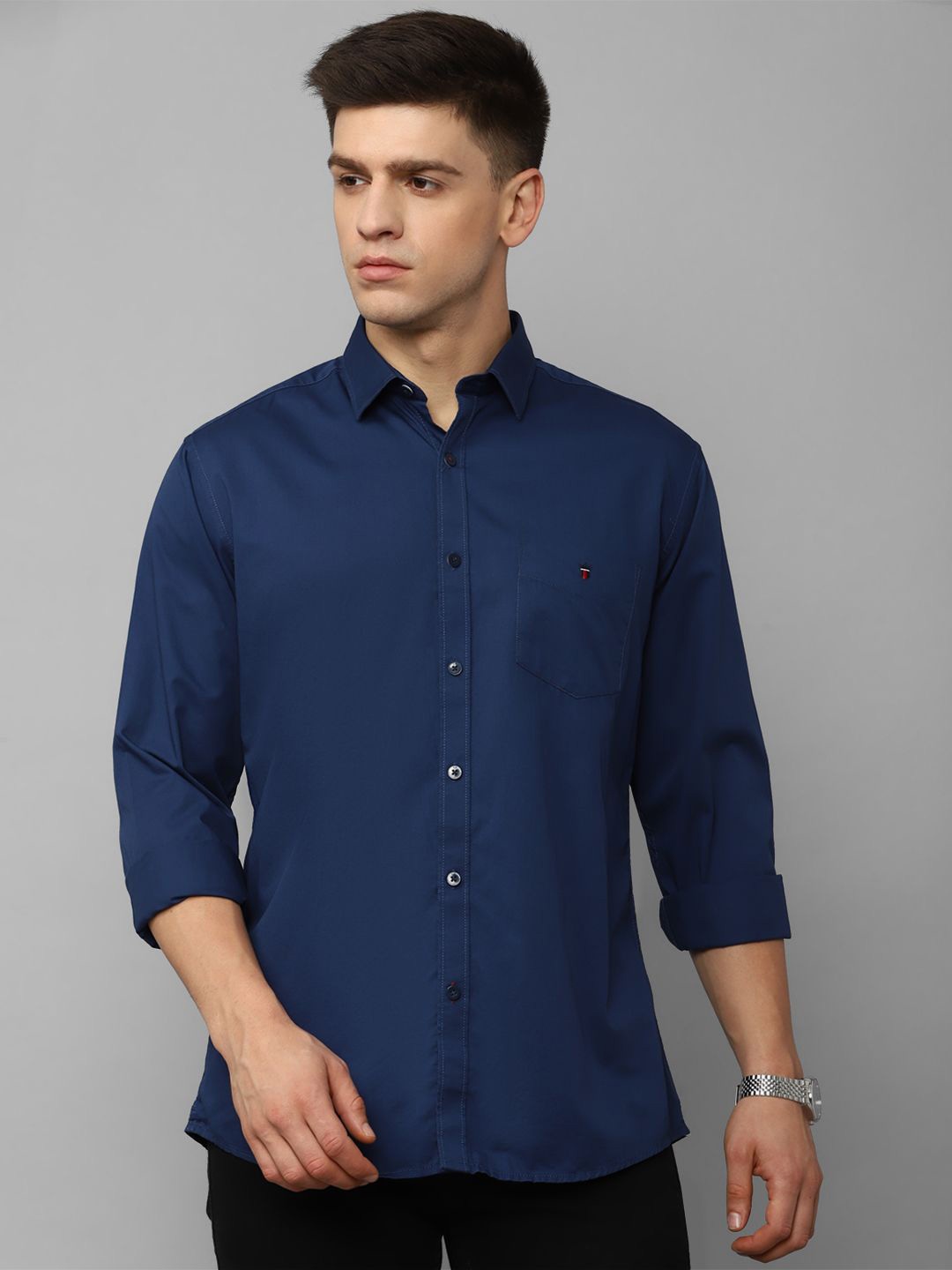 

Louis Philippe Sport Men Slim Fit Solid Casual Shirt, Navy blue
