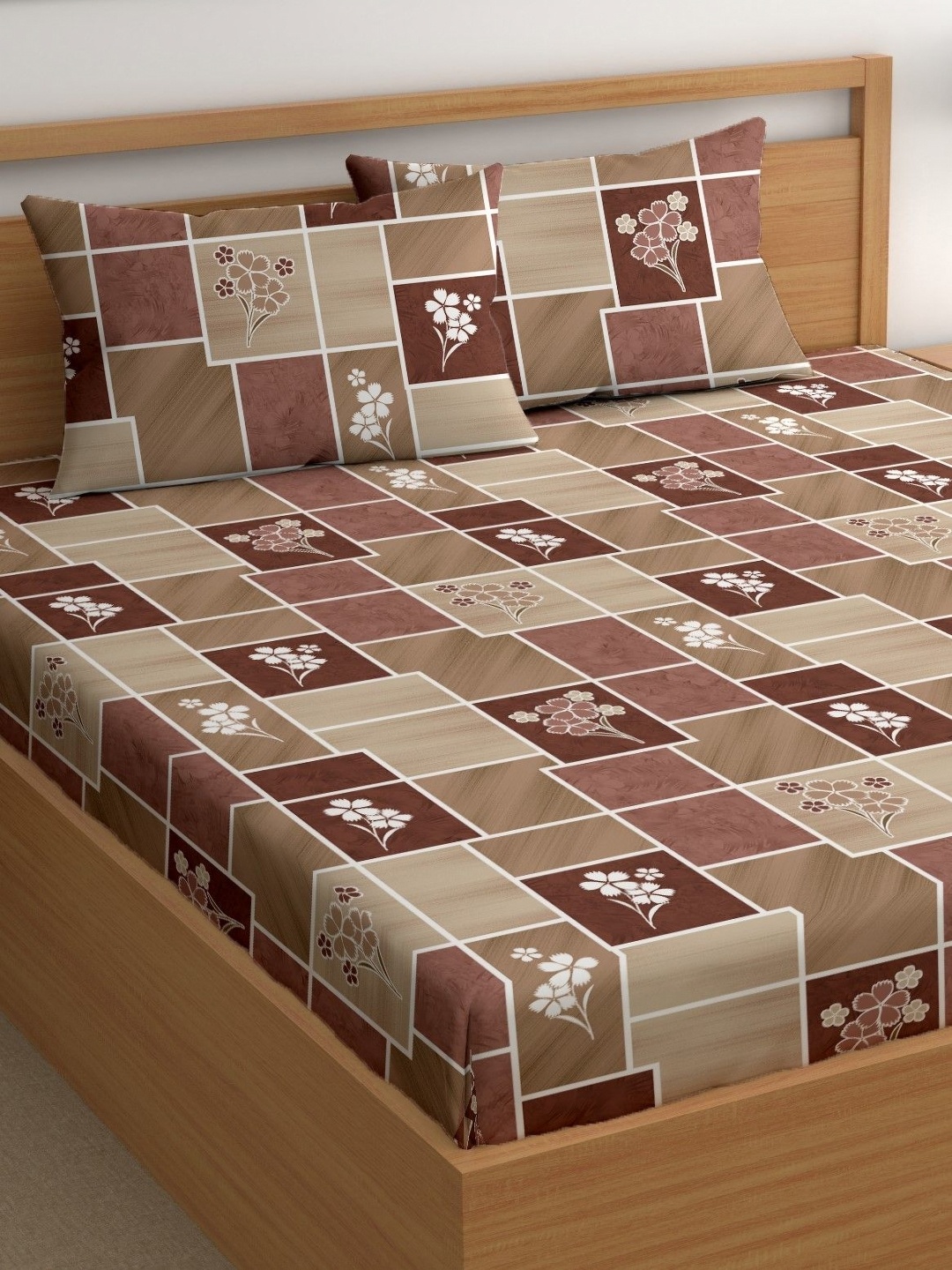 

CHHAVI INDIA Brown & White Floral 210 TC King Bedsheet with 2 Pillow Covers