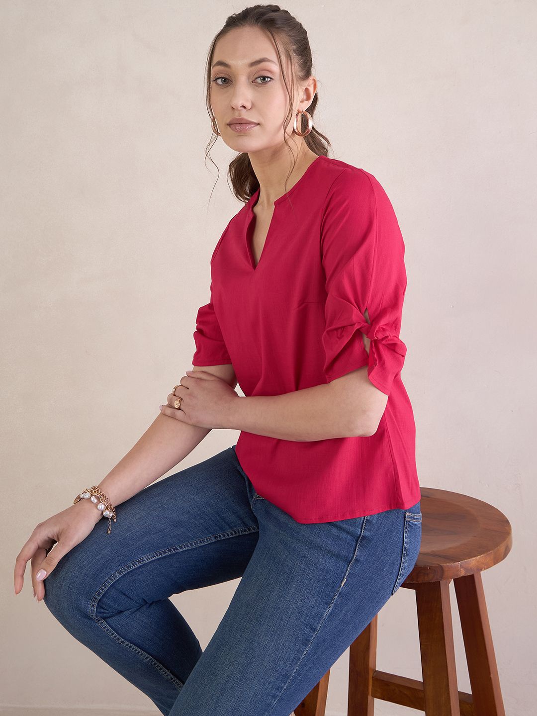 

FEMMELLA Solid Notched Round Neck Top, Pink