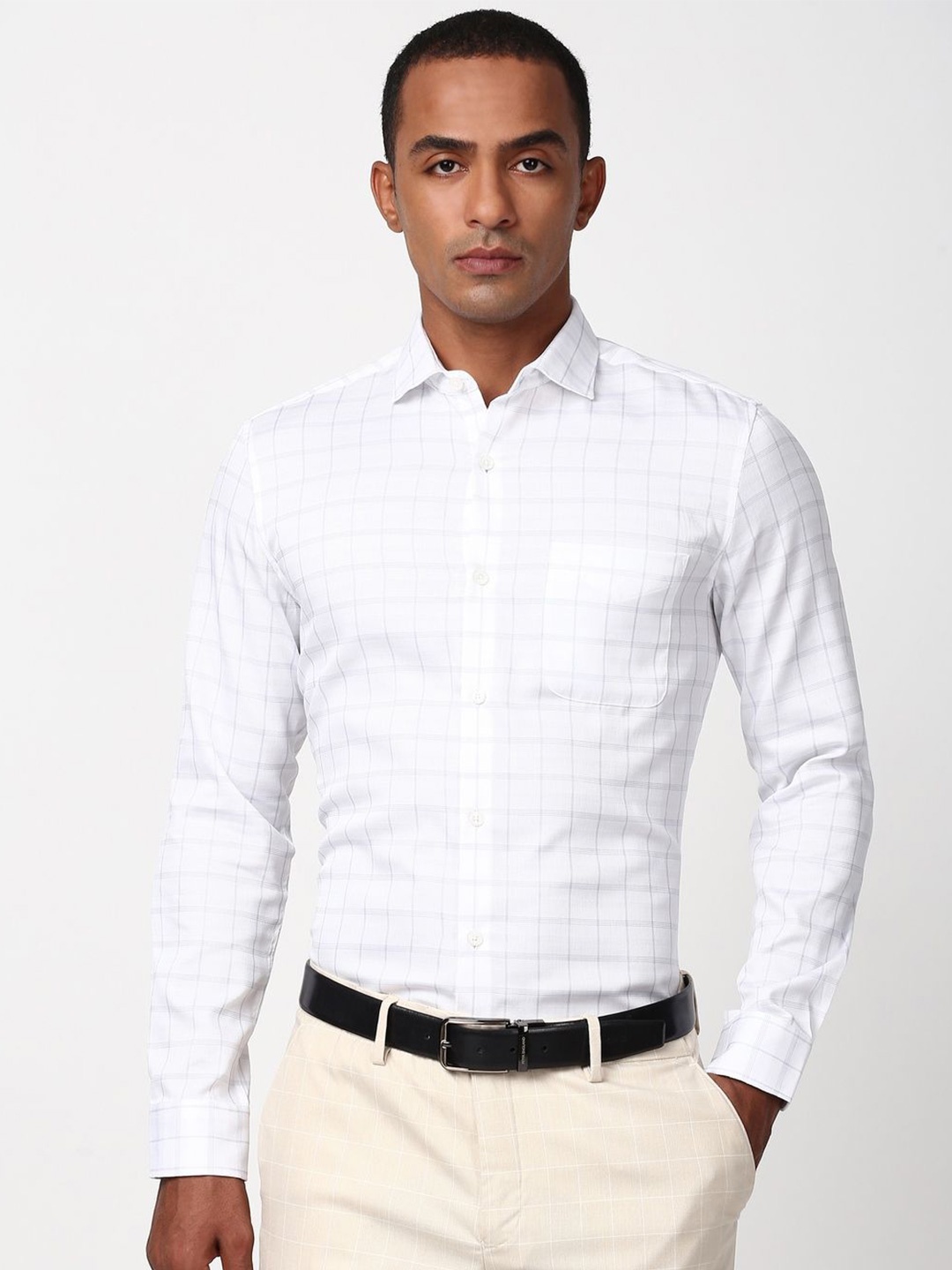 

Peter England Elite Men Checked Spread Collar Formal Shirt, White