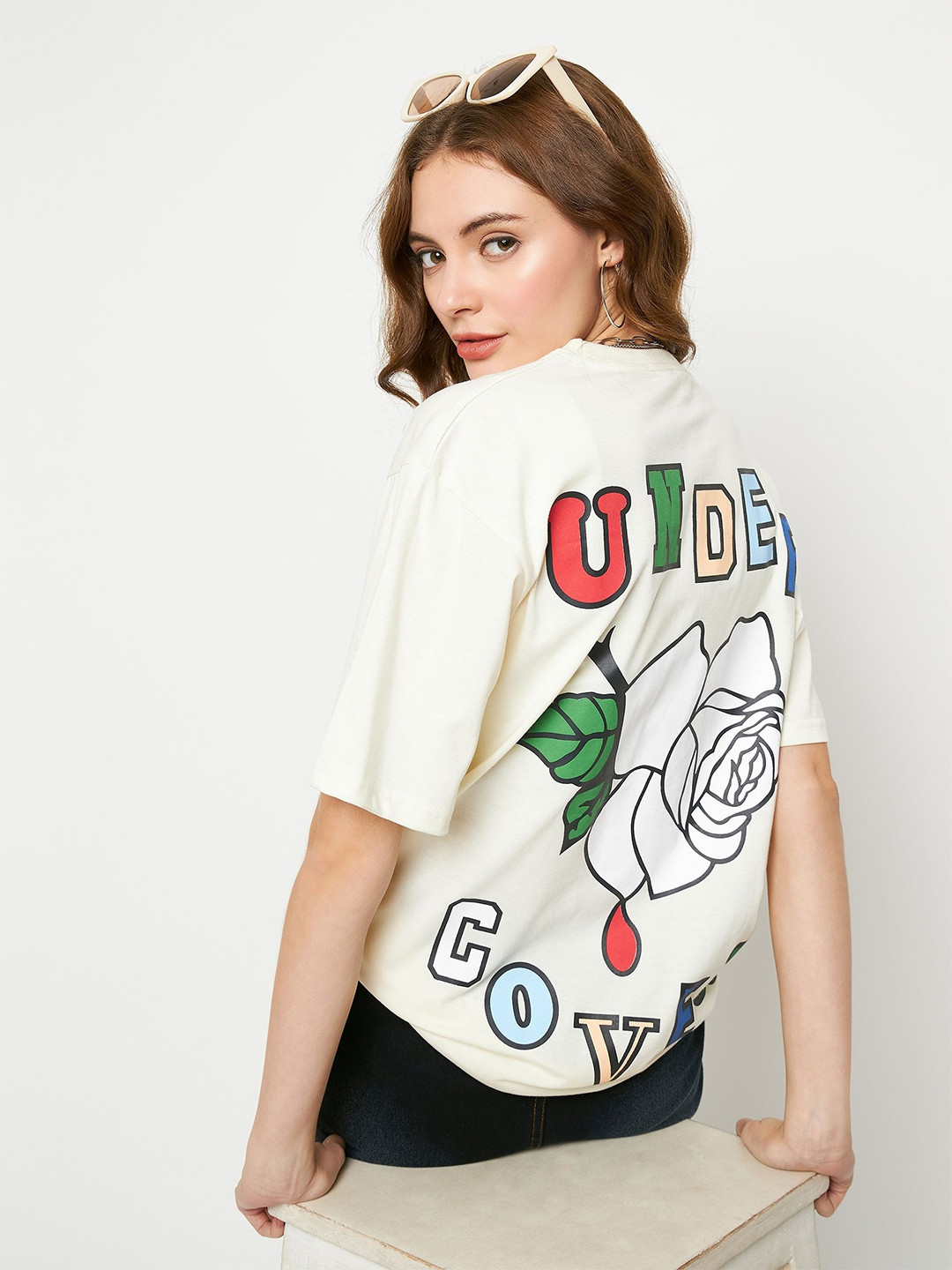 

Skidlers Women Typography Printed Drop-Shoulder Sleeves Pure Cotton Oversized T-shirt, Cream