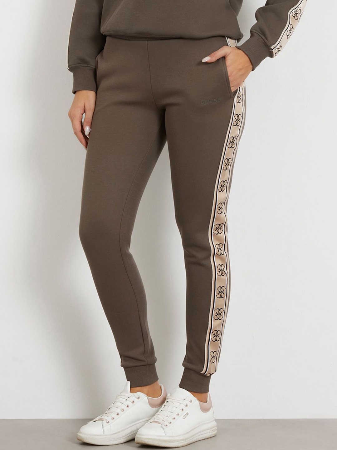 

GUESS Women Joggers Trousers, Brown