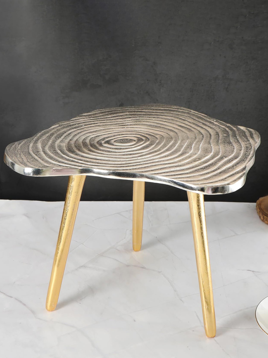 

THE HOME CO. Gold toned Aluminum Sitting Stool
