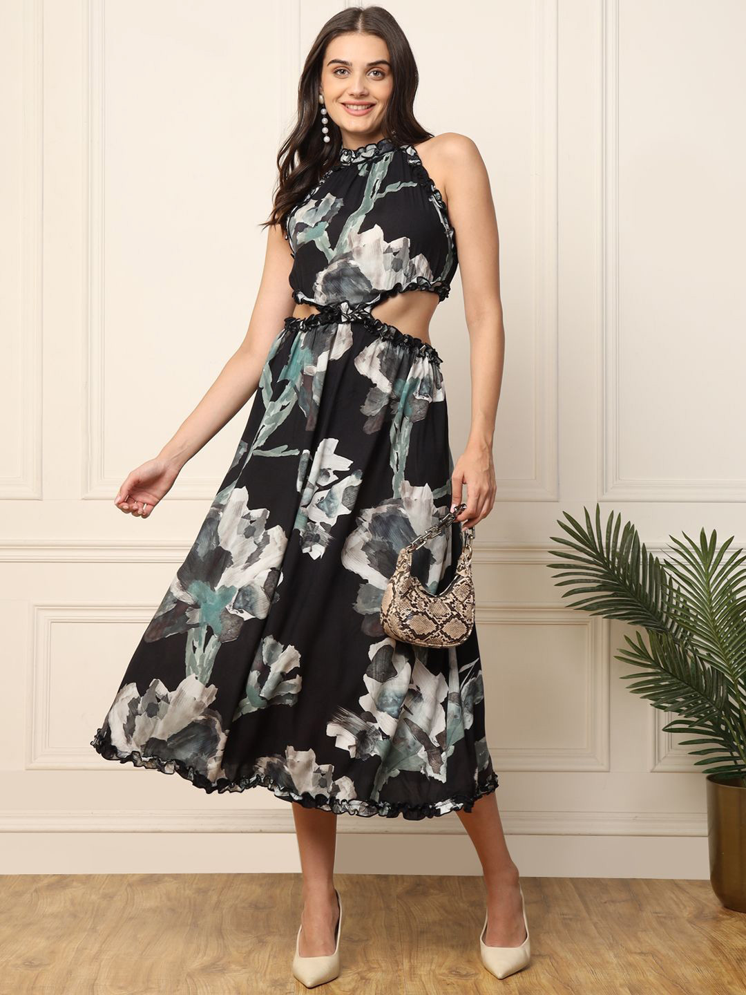 

DEEBACO Women Floral Print Fit & Flare Midi Dress, Black