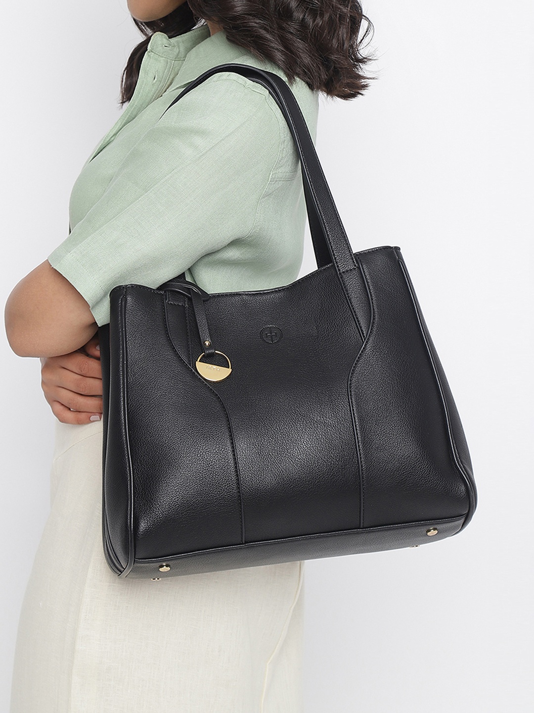

IRTH Structured Shoulder Bag, Black