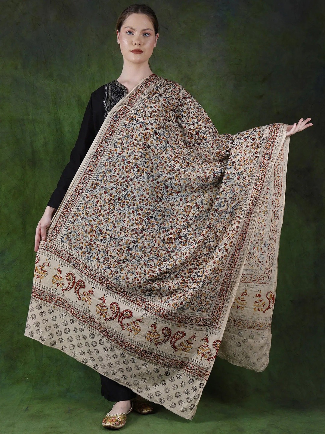 

Exotic India Floral Printed Pure Cotton Kalamkari Dupatta, Beige