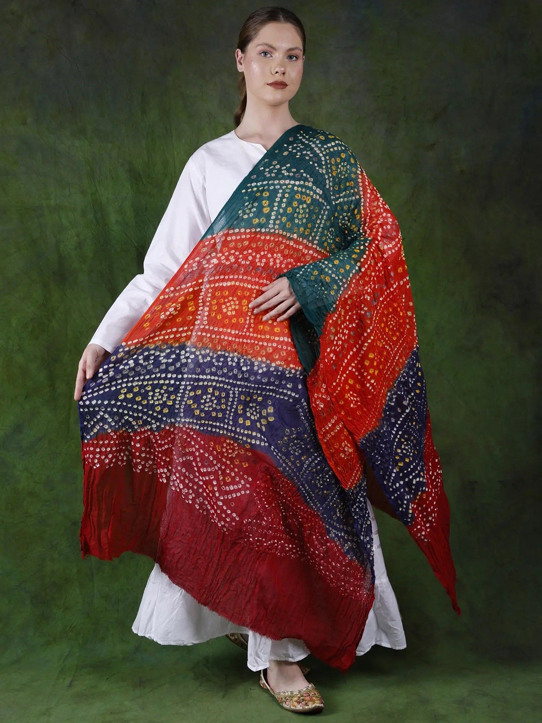

Exotic India Aventurine Bandhani Multicolor Tie-Dye Crinkled Pure Cotton Dupatta, Red