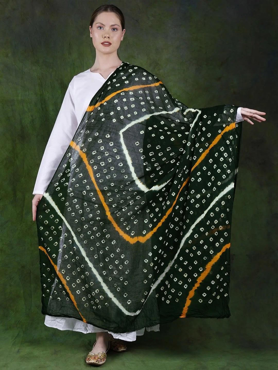 

Exotic India Scarab Pure Cotton Bandhani Leheria Tie-Dye Dupatta, Green