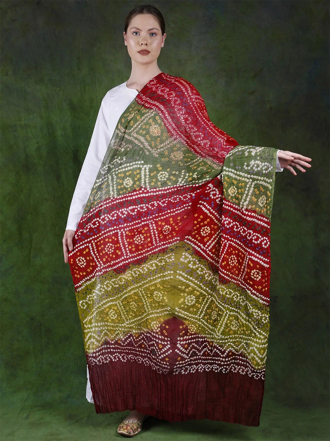 

Exotic India Lychee Bandhani Multicolor Tie-Dye Crinkled Pure Cotton Dupatta, Red