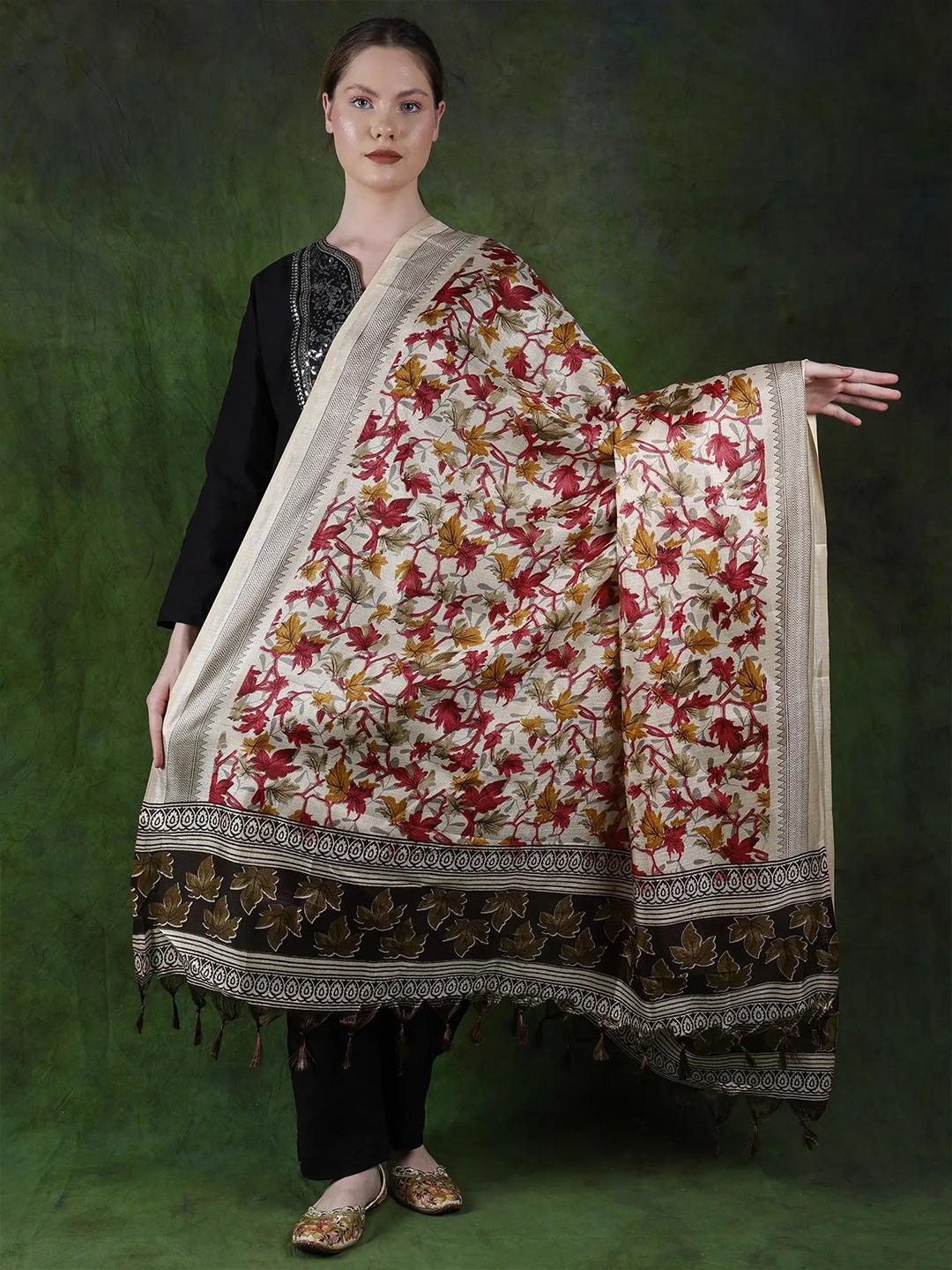 

Exotic India Ethnic Motifs Printed Tasselled Dupatta, White