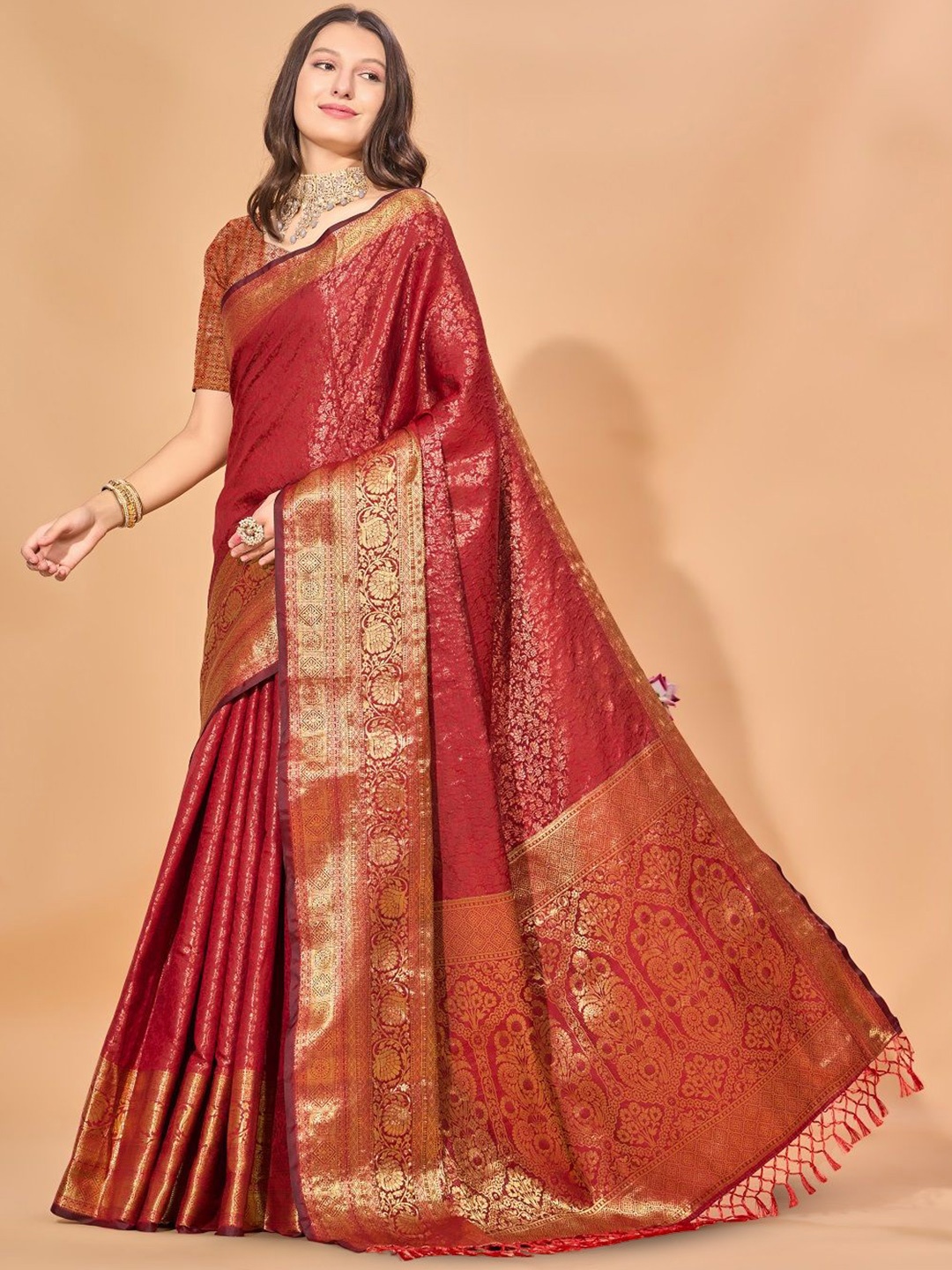 

Dhyey Fashion Woven Design Zari Kanjeevaram Saree, Maroon