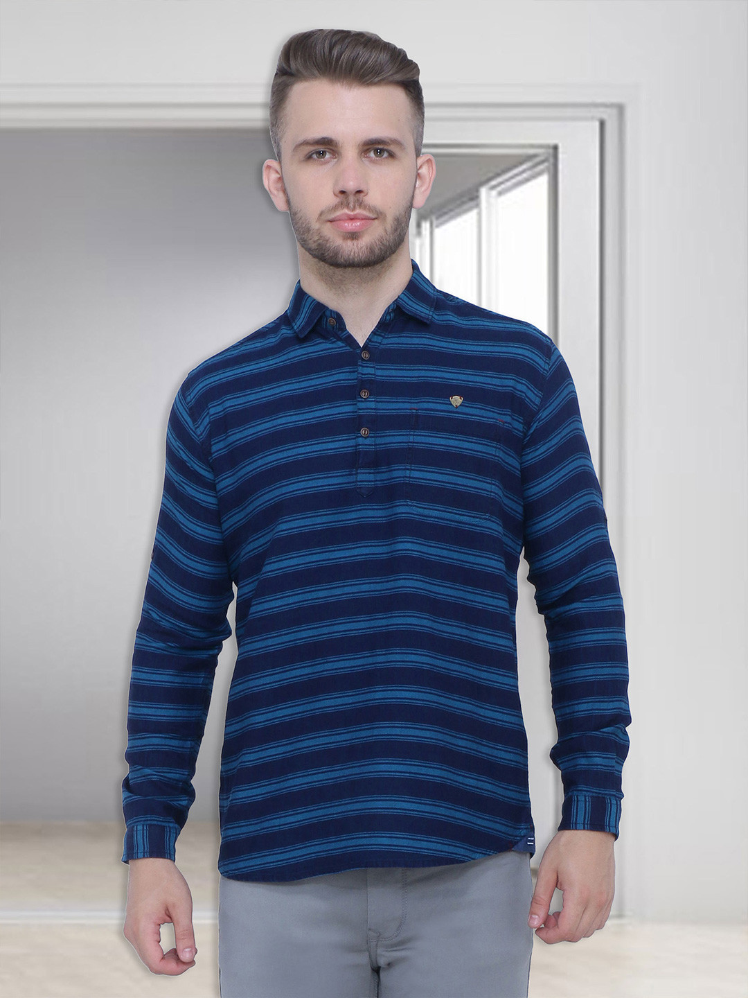 

Kuons Avenue Striped Roll Up Sleeves Straight Kurta, Navy blue