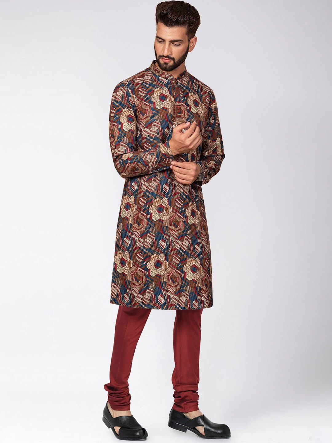 

KISAH Men Ethnic Motifs Woven Design Regular Printed Kurta with Churidar, Maroon