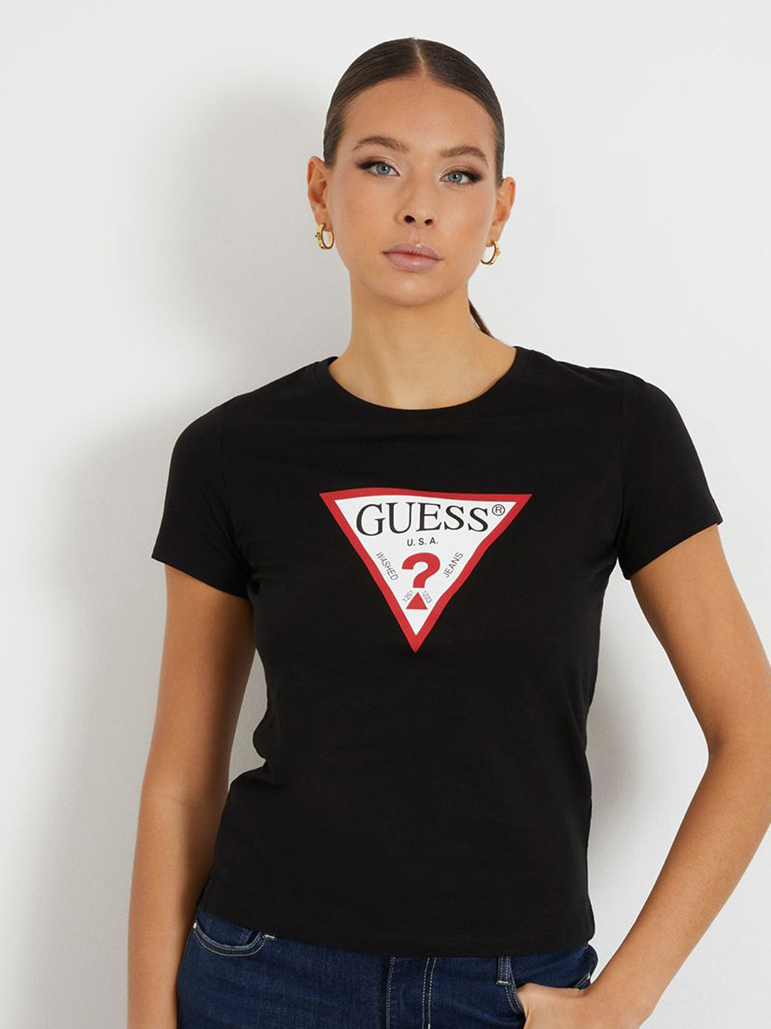 

GUESS Women Typography Printed Round Neck Cotton Slim Fit T-shirt, Black